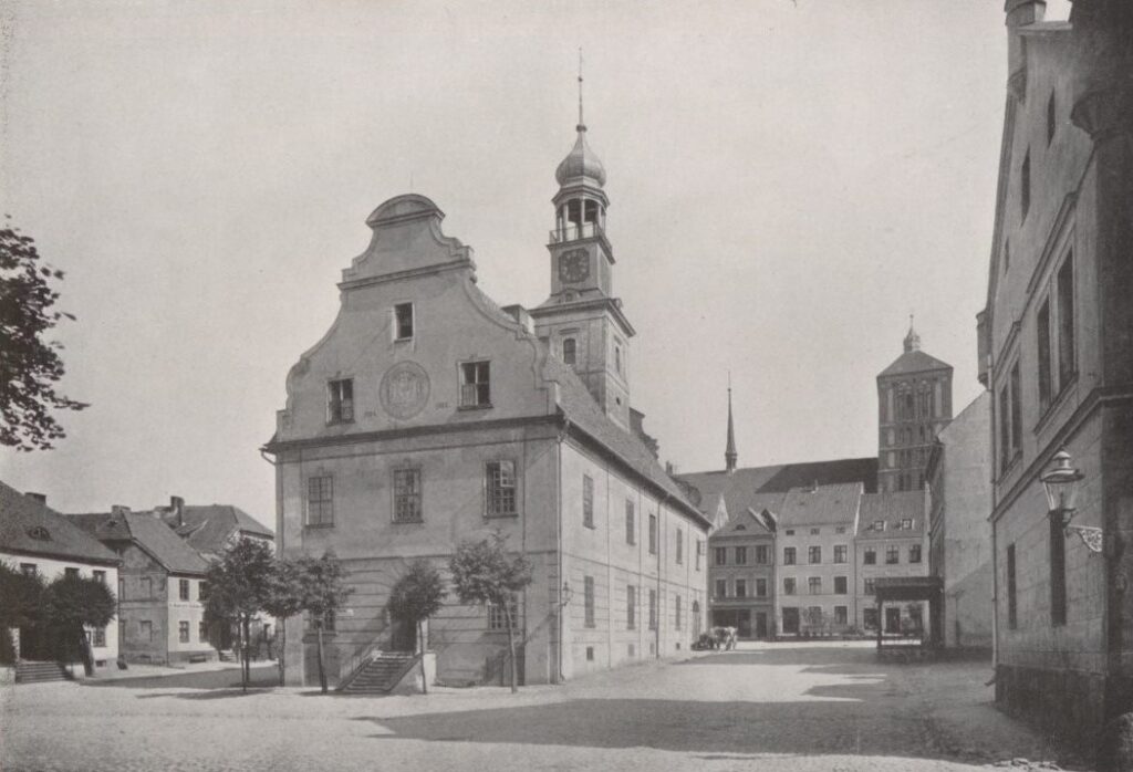 * Braniewo_ratusz_1915_lub_wcześniej_2