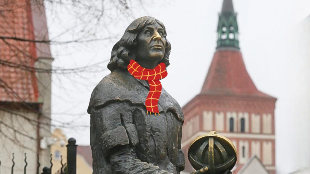 Pomnik z postacią w szaliku