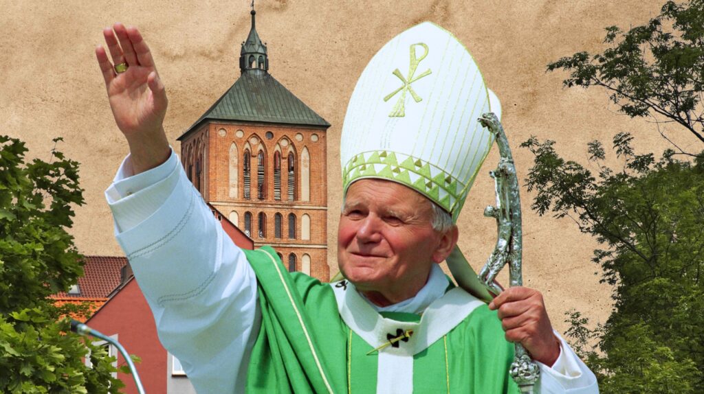 Papież w zielonej szacie wita tłum.