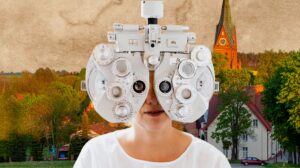 Osoba w urządzeniu do badania wzroku.