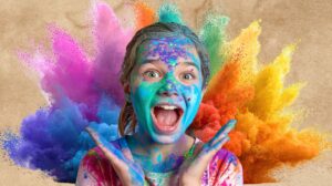 Dziewczynka z kolorową farbą na twarzy.