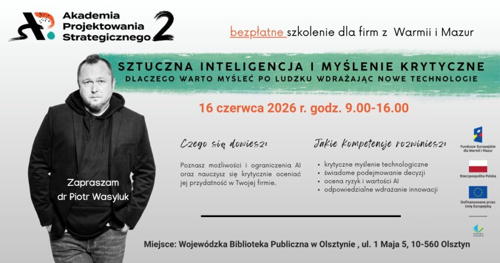 Czarno-białe zdjęcie dr. Piotra Wasyluka w ciemnej bluzie i marynarce na tle plakatu informującego o bezpłatnym szkoleniu dla firm